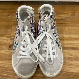 Steve Madden hightop sneakers!
